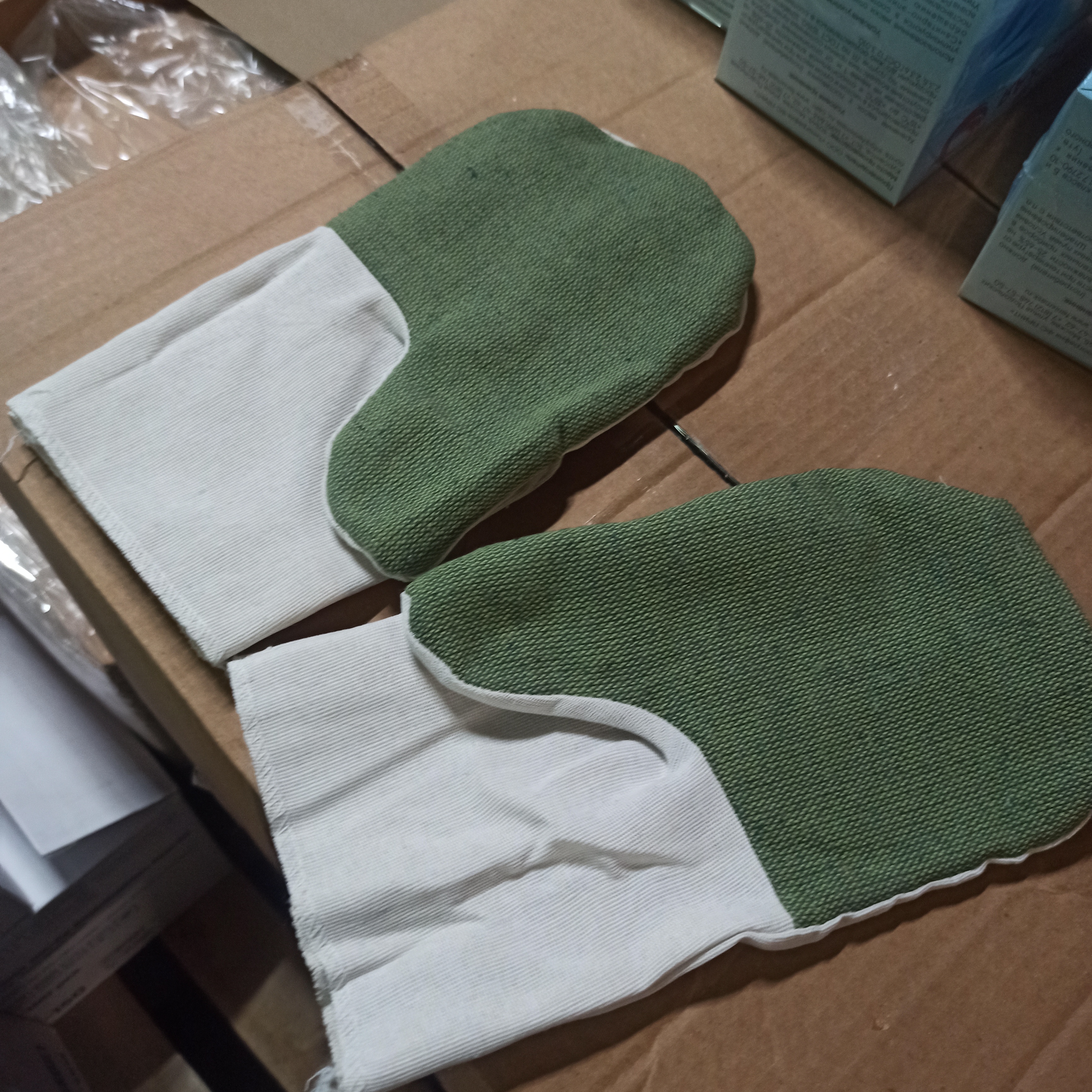 Рукавицы х/б пекарские,брезентовый наладонник, с ватином